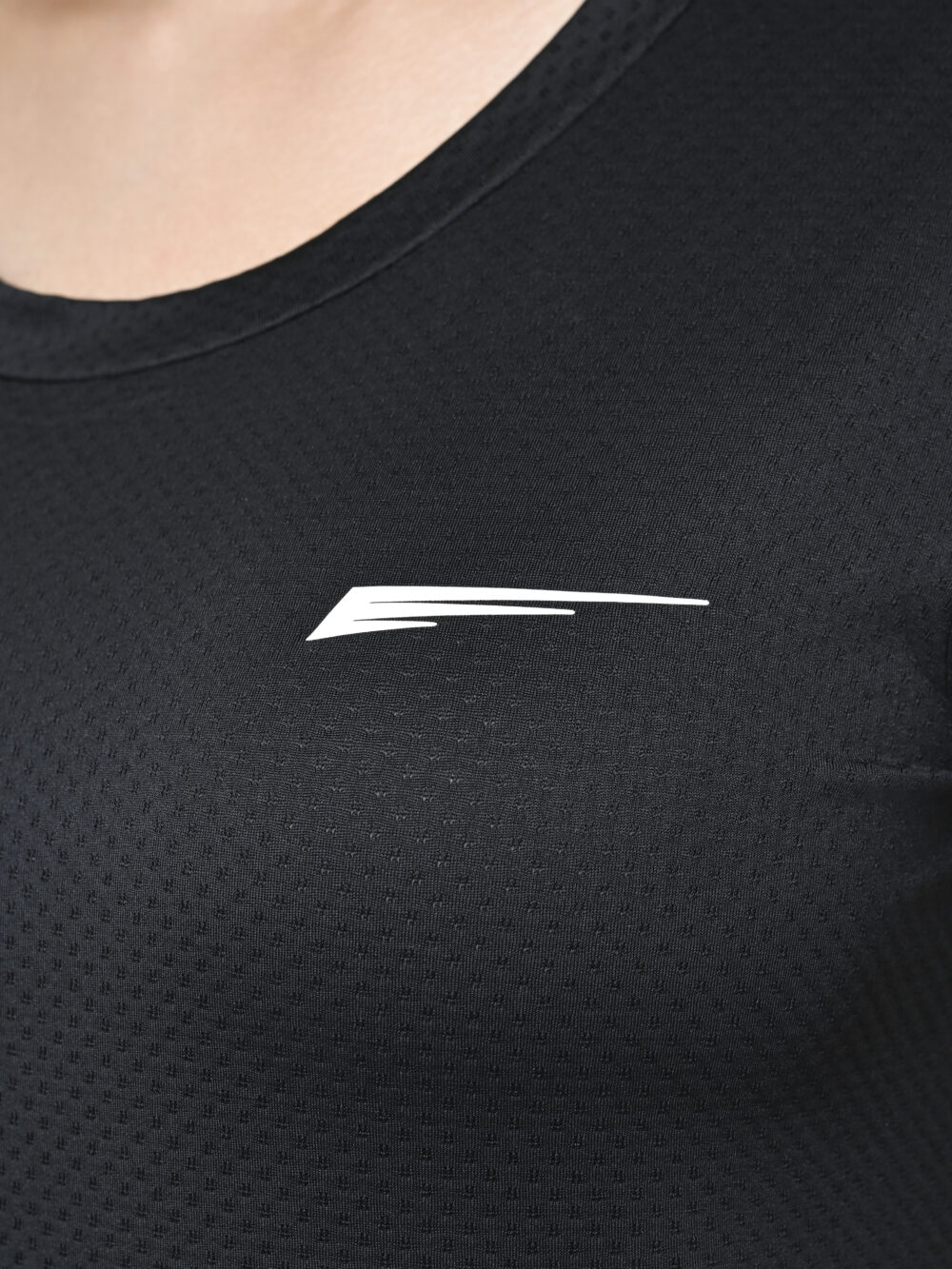 Playera Emerge - Negro - Image 6